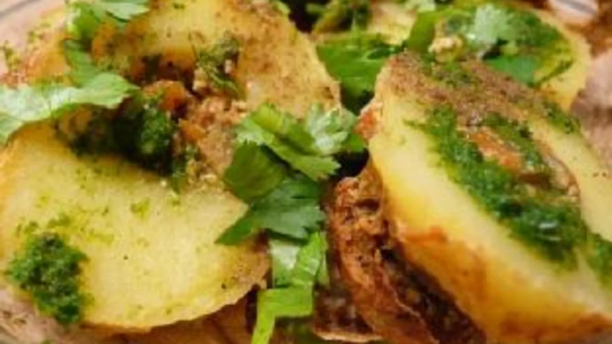 Baked Stuffed Potatoes (Tandoori Potatoes)
