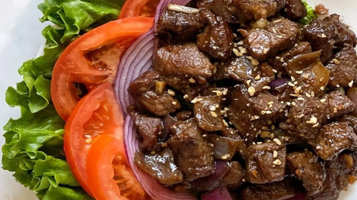BEEF LOK LAK (Lok Lak Sach Ko)