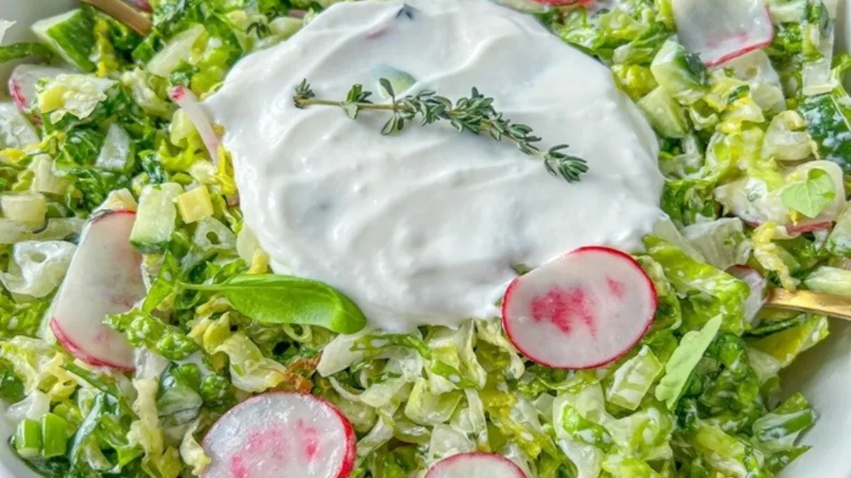 Bulgarian Green Salad