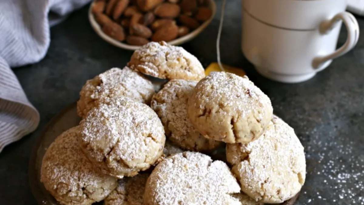 Cashew Ghoriba Biscuits