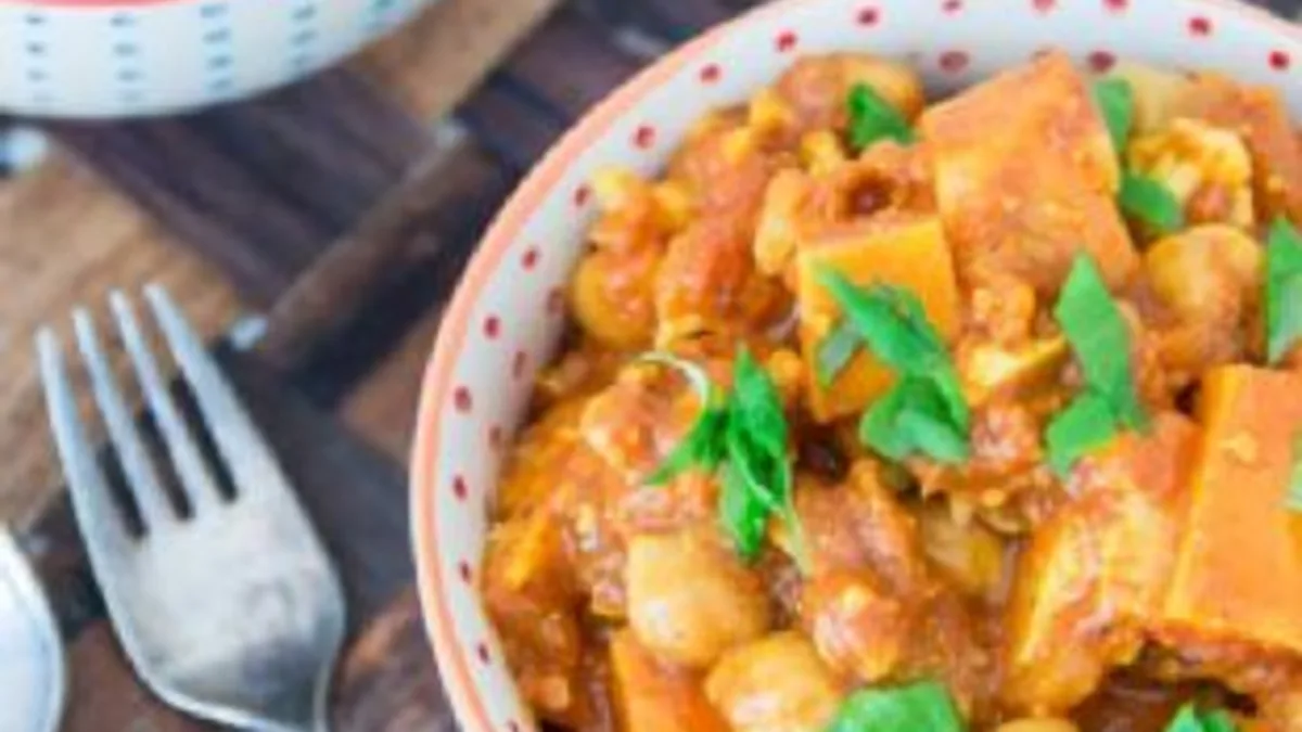 Cauliflower Chickpea Stew