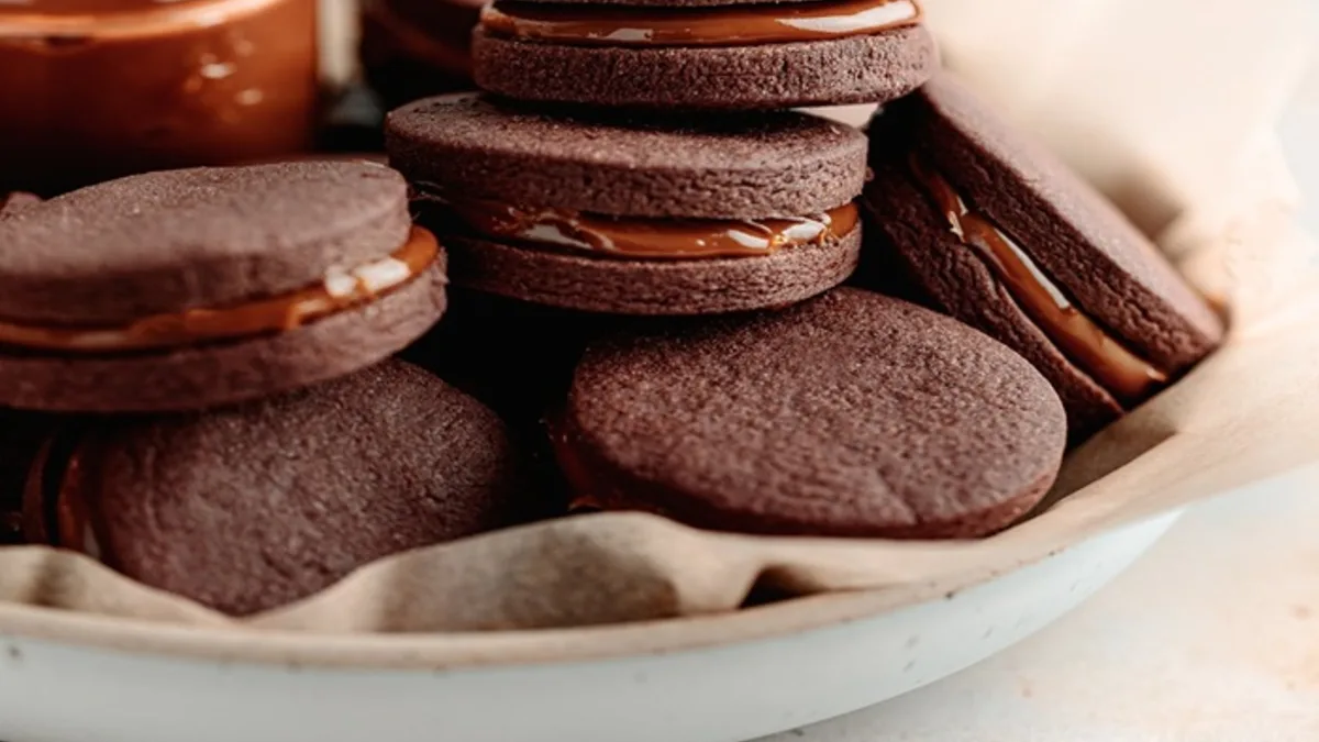 Chocolate alfajores