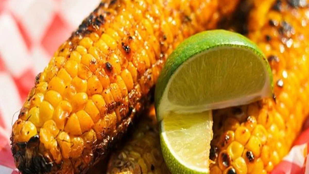 Corn on the cob with lime, green chilli and coconut butter
