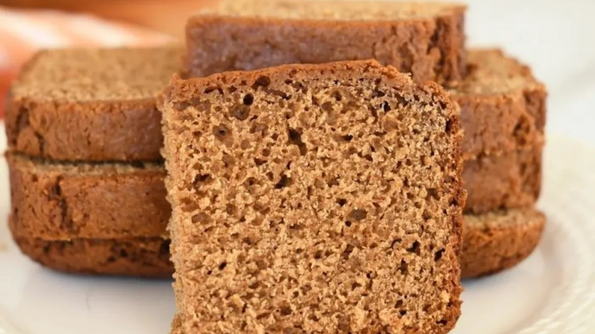 Dutch Spiced Breakfast Cake (Ontbijtkoek)