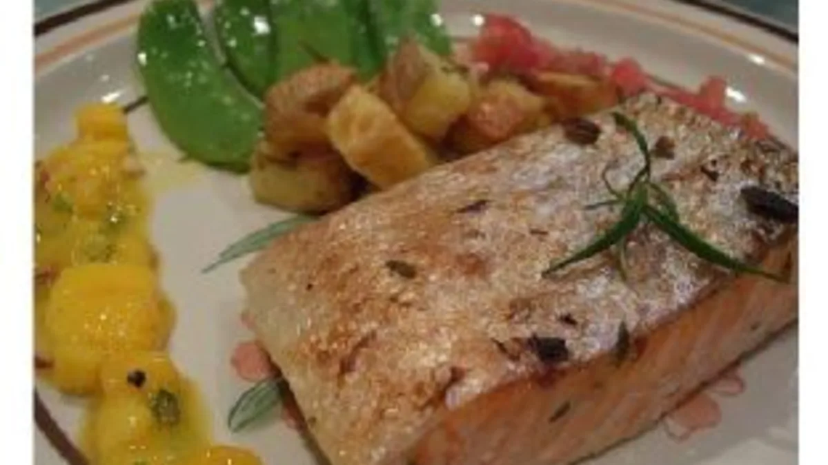 Grilled Salmon With Mango Salsa