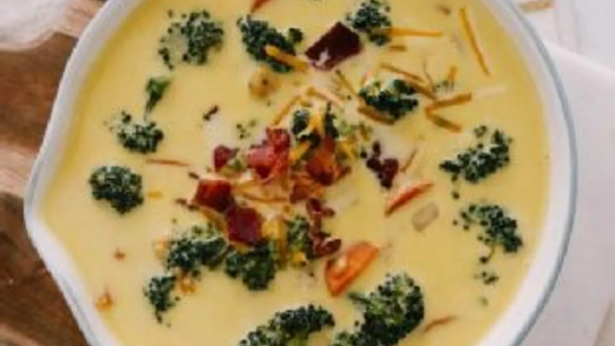 Keto Broccoli Cheese Soup