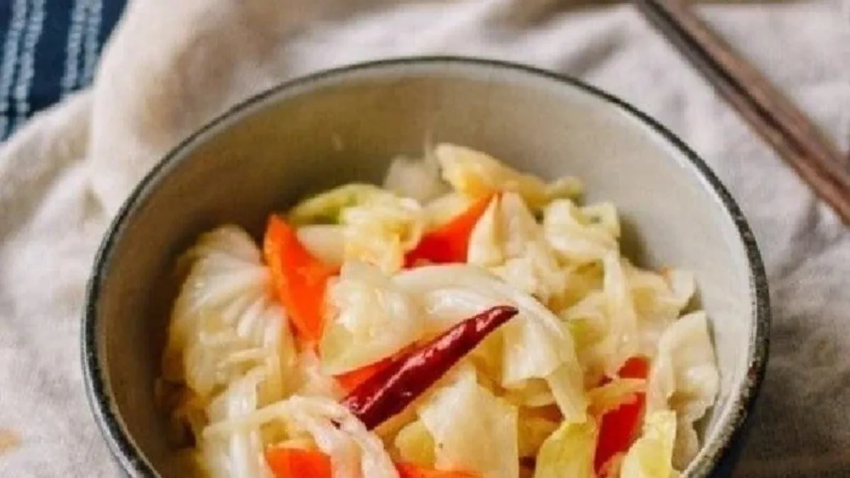 Lao Som Pak Pickled Cabbage