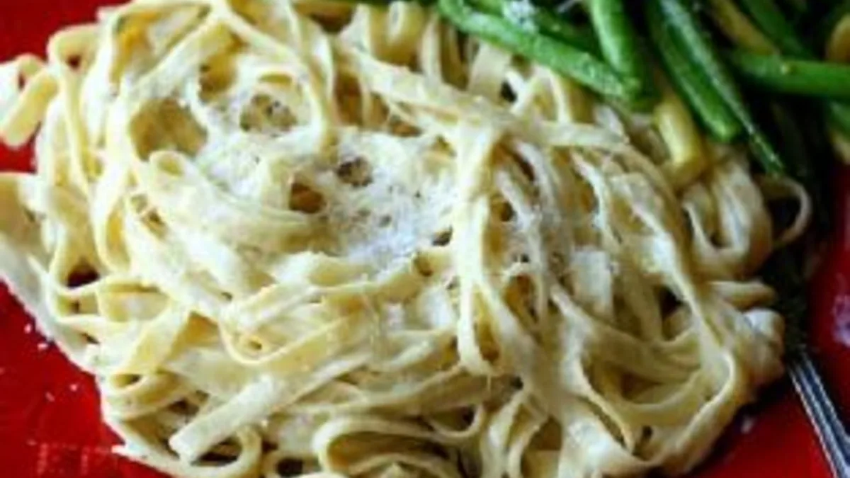 Lemon-Pepper Fettucine Alfredo