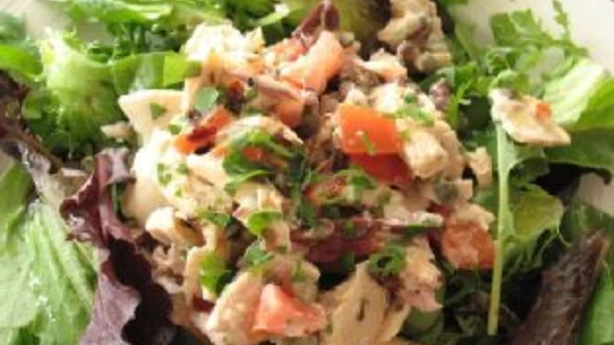 Mediterrean Tuna Salad