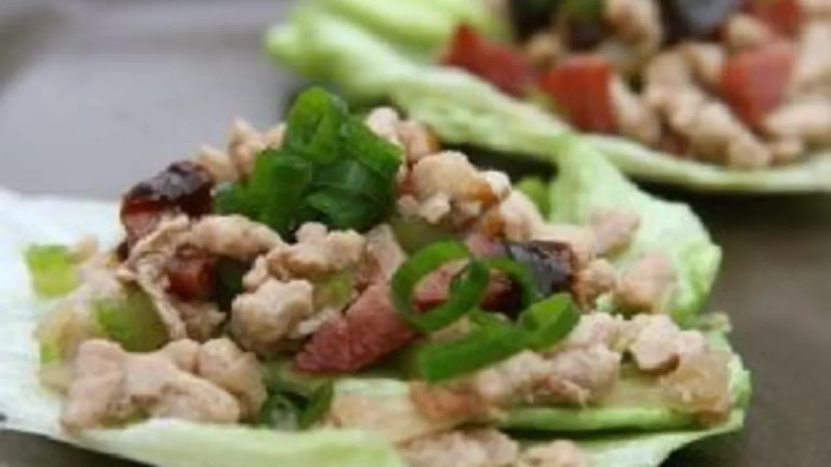 Mexican Chicken Lettuce Wraps