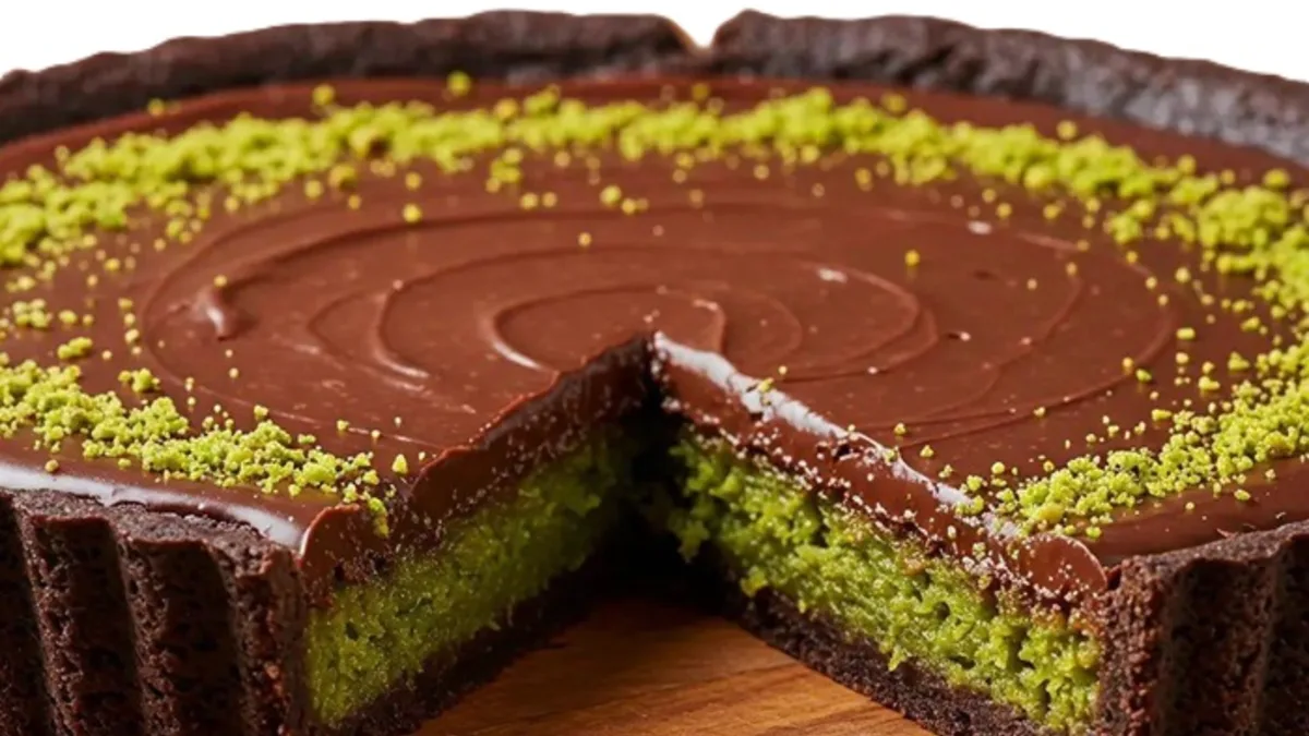 Pistachio Kunafa Chocolate Cake and Cupcakes