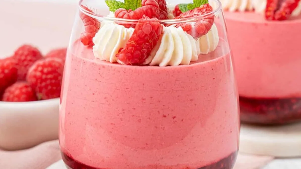 Raspberry mousse