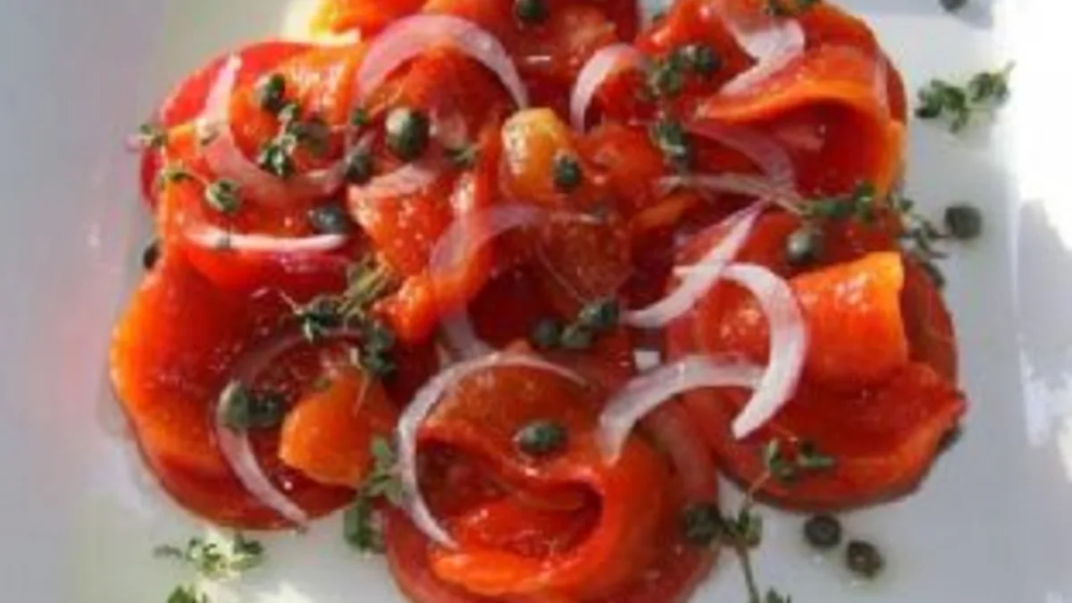 Roasted red peppers and tomatoes salad
