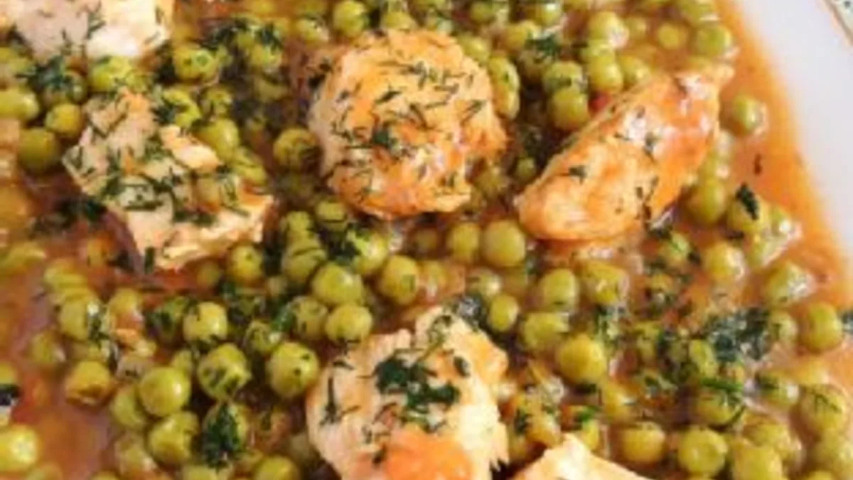 Romanian Pea and Chicken Stew