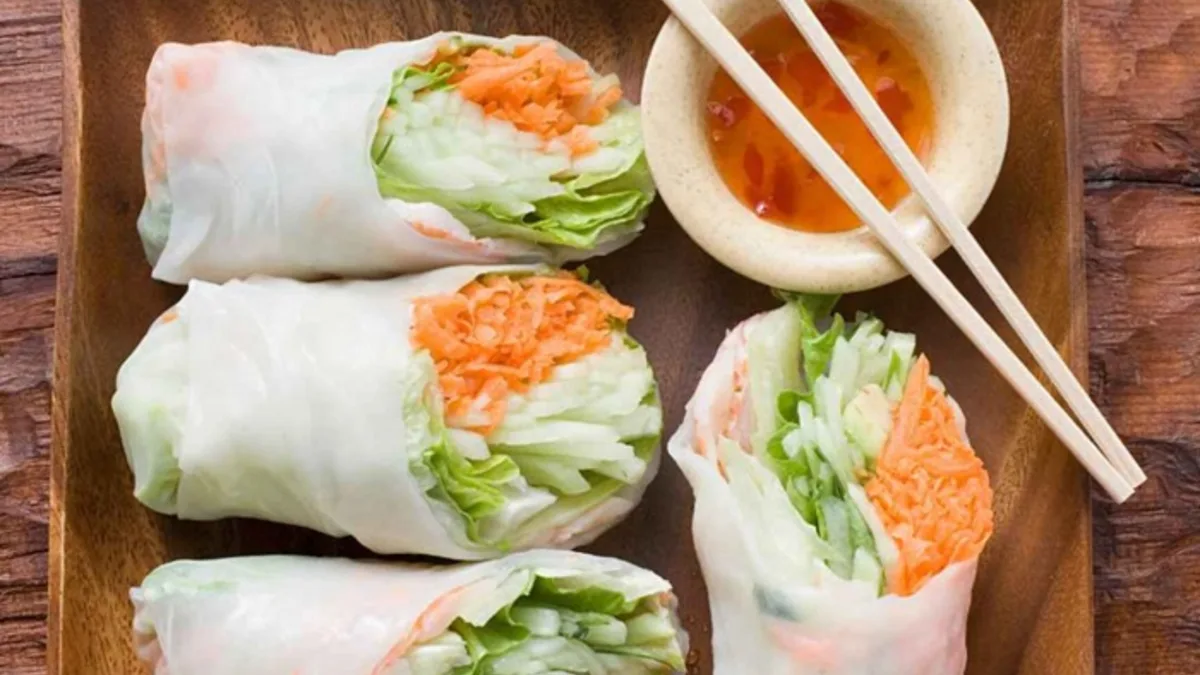 Salmon noodle wraps