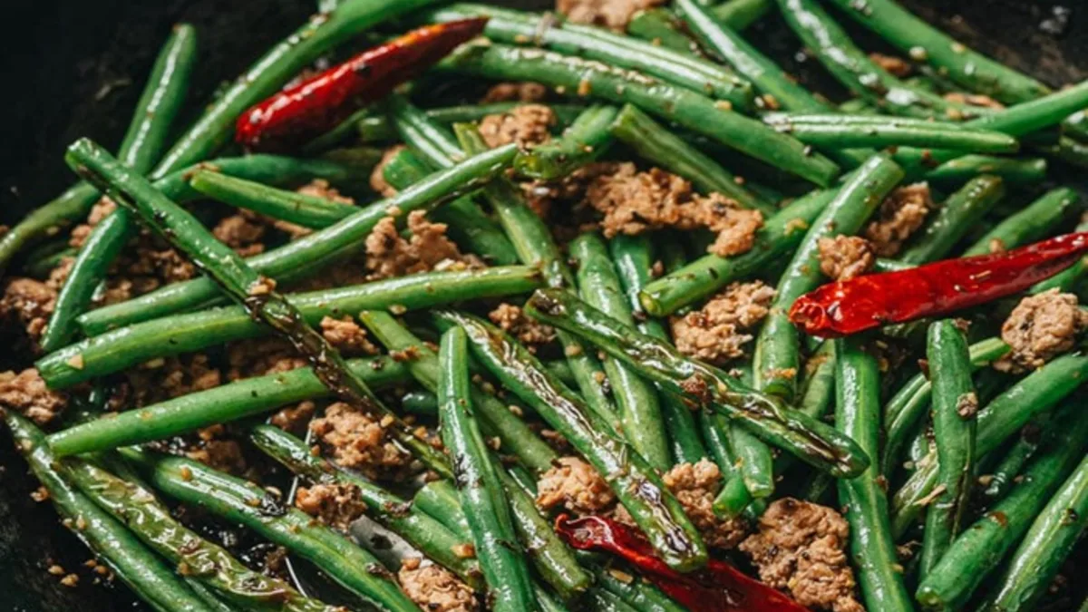 Sichuan Style Stir-Fried Chinese Long Beans