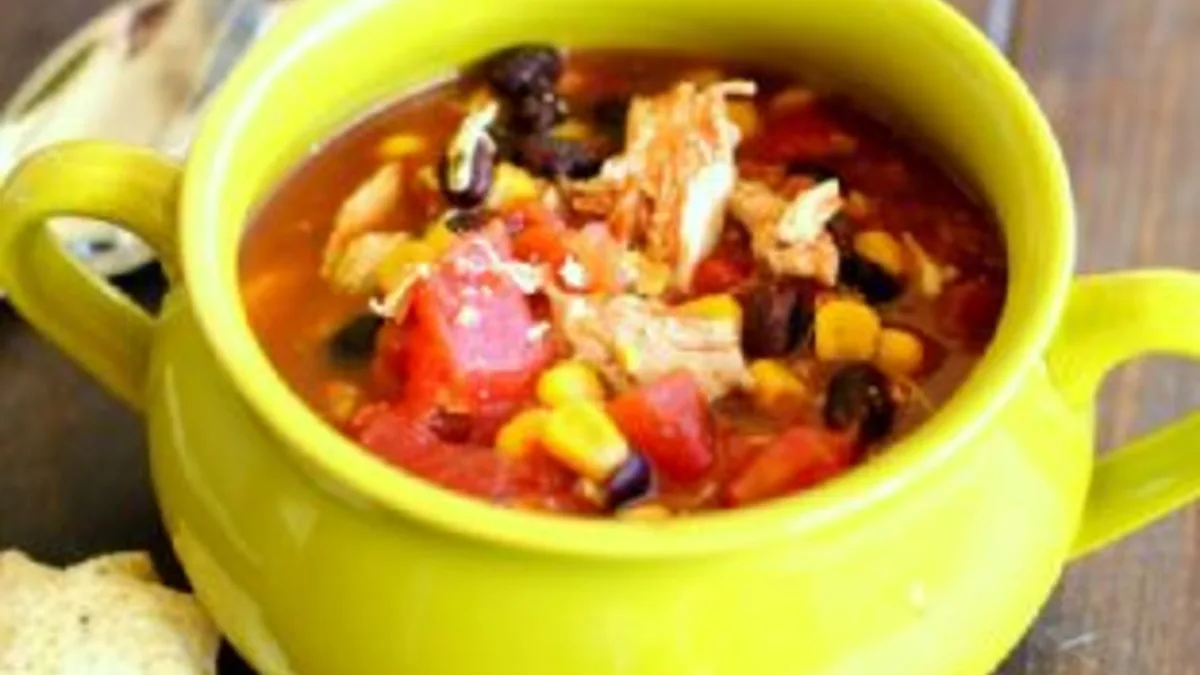 Slow Cooker Chicken Taco Soup