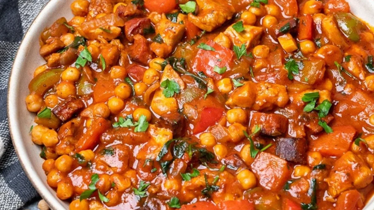 Spanish beans with chicken & chorizo