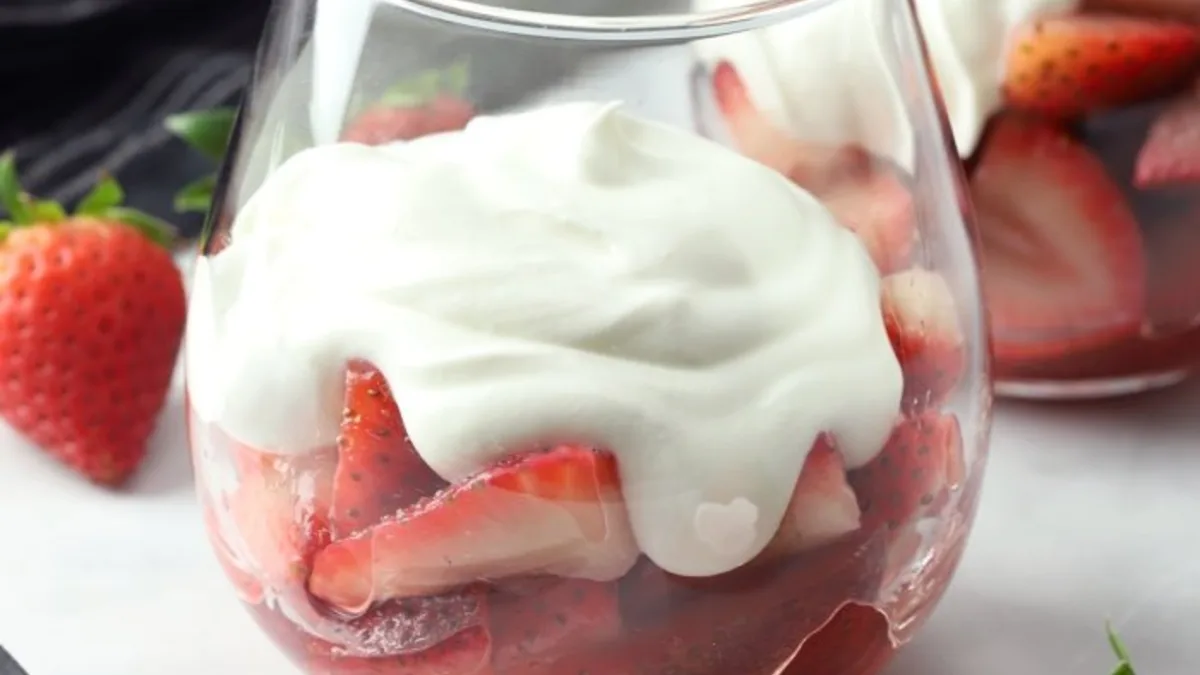 Strawberries Romanoff