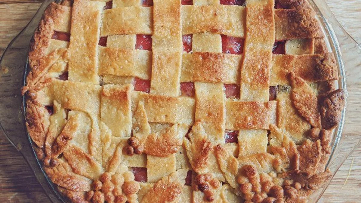 Strawberry Rhubarb Pie