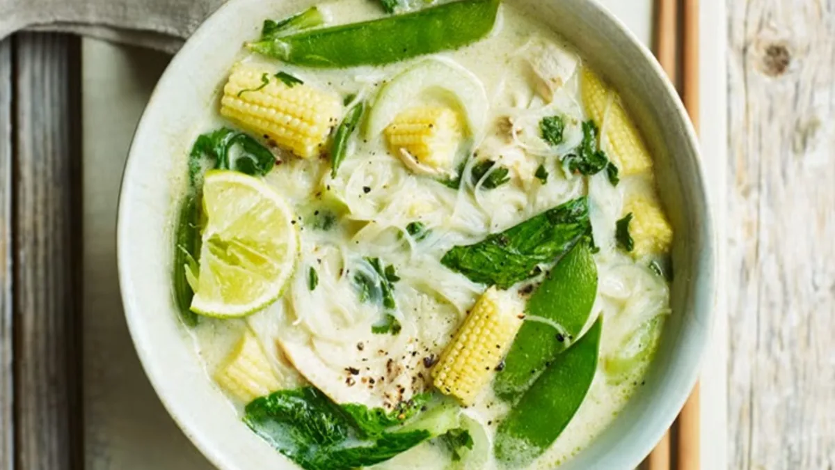 Thai green chicken soup